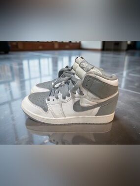 Nike Air Jordan 1 Retro High OG Stealth GS Size 5y Shoes 575441-037 White Grey